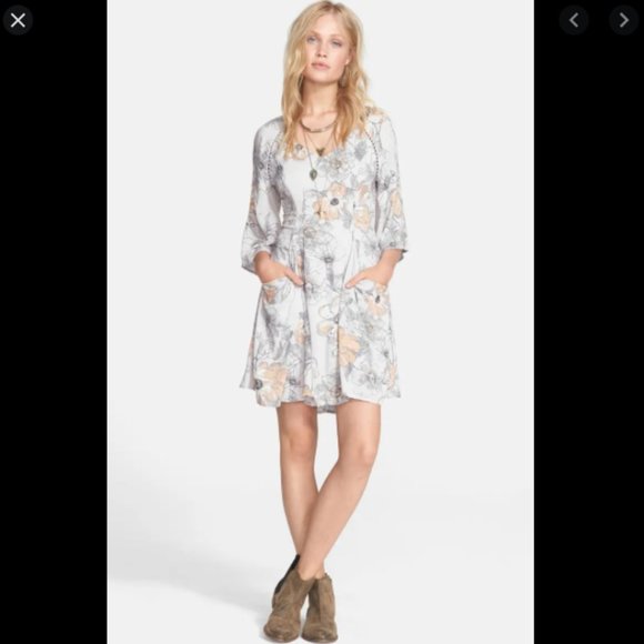 Free People Dresses & Skirts - Free People Eyes on You Purple Floral Mini Dress